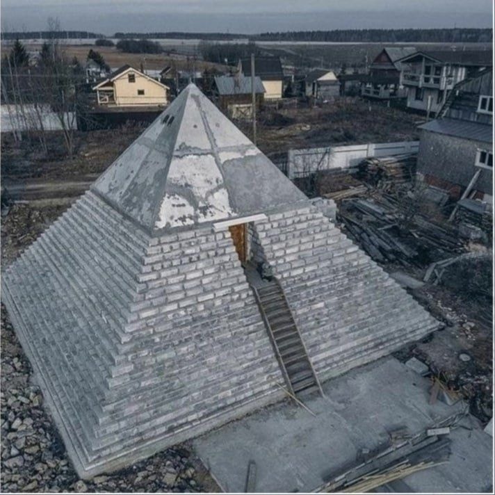 GvuwXw9WAAAXGbP.jpg