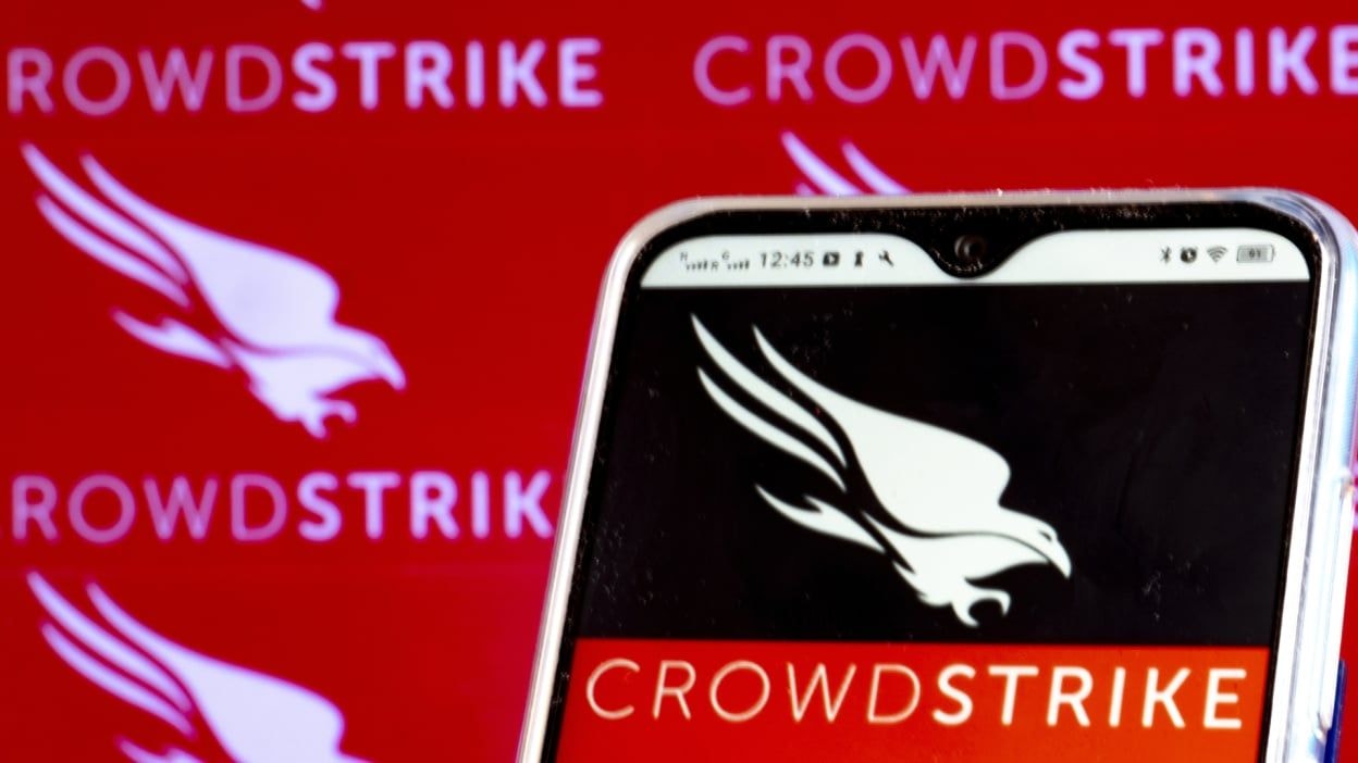 Сегодня программное обеспечение Crowdstrike работает далеко не всегда. Вот что получилось. Credit: Sopa/Getty Images